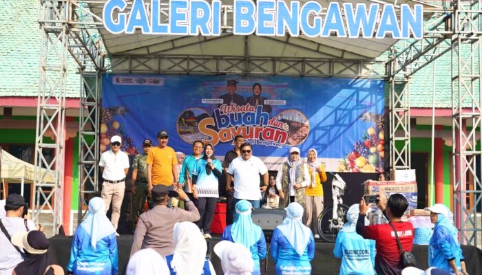 Wabup Nurul Azizah Resmi Buka Festival Wisata Buah dan Sayuran di Galeri Bengawan Trucuk