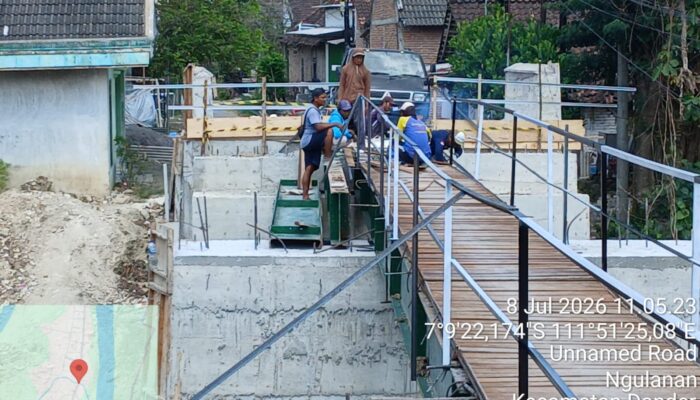 Tanggap Aspirasi, Camat Dander Instruksikan Percepat Perbaikan Darurat Jembatan Ngablak Agar Segera Aman Dilalui