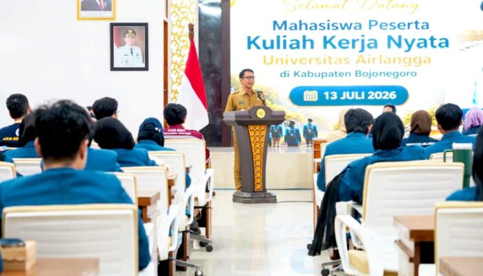 Terima KKN Mahasiswa Unair, Bupati Bojonegoro Ingatkan Pentingnya Hormati Adat Istiadat Setempat