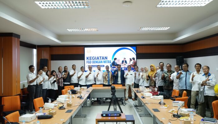Gelar FGD, Prodi Ilmu Politik UNESA Libatkan DPRD, KPU, hingga SMSI Jatim untuk Perkuat Kurikulum