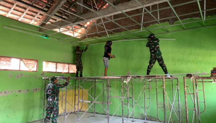 Kerap Bocor Saat Hujan, 4 Ruang Kelas SDN Kesongo I Akhirnya Digeruduk Pasukan TMMD 129
