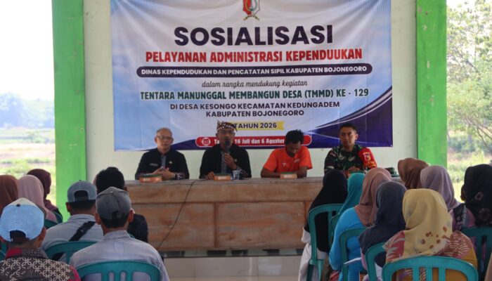 Dekatkan Pelayanan Kependudukan, Disdukcapil Bojonegoro ‘Jemput Bola’ di Arena TMMD 129