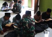 Duduk Lesehan: Satgas TMMD 129 Bojonegoro Dampingi Anak Anak Krebet Belajar Mengaji