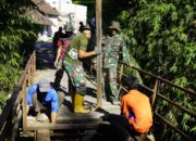 Wujudkan Jembatan Impian: Satgas TMMD 129 Bojonegoro dan Warga Bongkar Akses Lama Dusun Mundu