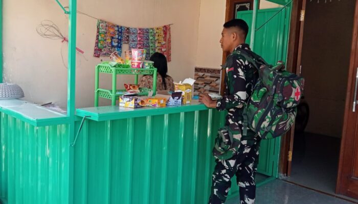 Seteguk Kesegaran di Kios Mbak Ika: Cara Satgas TMMD 129 Bojonegoro Hidupkan Ekonomi Warga