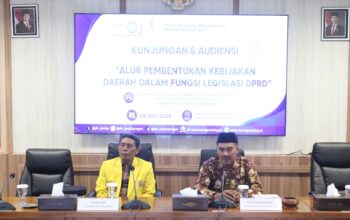 Edukasi Politik dan Literasi Hukum, Bapemperda DPRD Bojonegoro Buka Ruang Diskusi Bersama BEM FISIP Unigoro