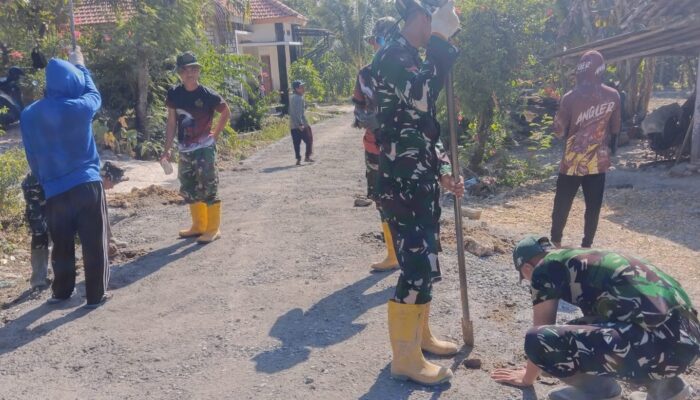 Menembus Batas Lelah, Menyatu dengan Rakyat: Satgas TMMD 129 Bojonegoro Kebut Pembangunan Jalan Mundu