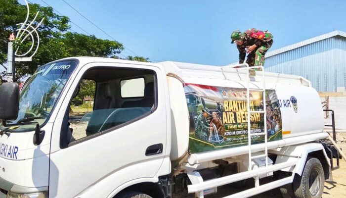 Setetes Air, Sejuta Asa: Bantuan Satgas TMMD 129 Bojonegoro di Musim Kemarau