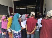 Terapkan Ilmu Bangku Kuliah, Mahasiswa KKN Unigoro ‘Kepung’ Lokasi TMMD 129 Bojonegoro