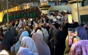 Sidogiri Berduka, Nyai Hj. Luluk Mukarromah Pengasuh Banat 2 Wafat