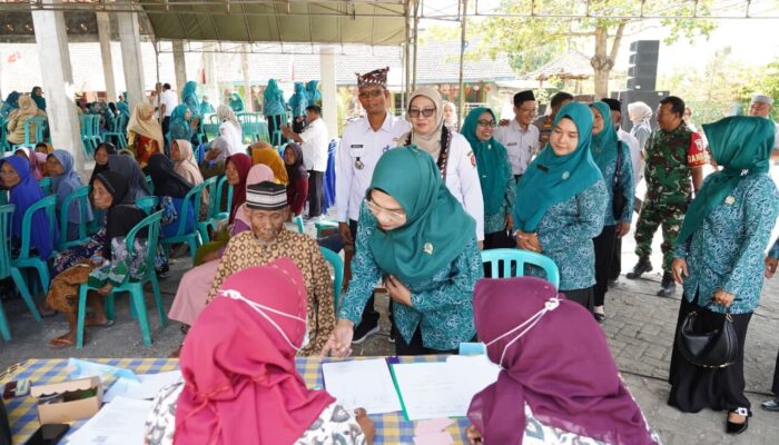 Perkuat Program Gayatri dan Tekan Angka ATS, TP PKK Bojonegoro Gelar Kunjungan Kerja Terpadu di Ngambon
