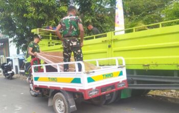 Menembus Gang Sempit: Ketika ‘Motor Roda Tiga’ Satgas TMMD 129 Bojonegoro Bawa Harapan Rumah Layak Huni Warga Kesongo
