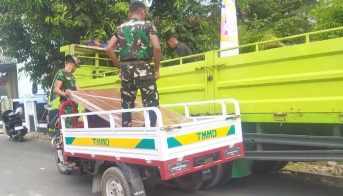 Menembus Gang Sempit: Ketika ‘Motor Roda Tiga’ Satgas TMMD 129 Bojonegoro Bawa Harapan Rumah Layak Huni Warga Kesongo