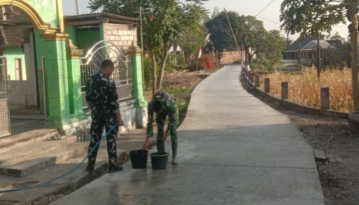 Menjaga Napas Jalan Baru: Dedikasi Satgas TMMD 129 Bojonegoro Merawat Impian Warga Kesongo