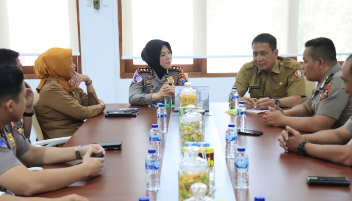 Jalin Sinergitas, Kapolres Bojonegoro AKBP Yenni Diarty Temui Bupati saat Usai Sertijab