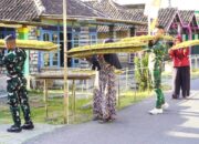 Kemanunggalan di Atas Widik: Cerita Kehangatan Satgas TMMD 129 Bojonegoro Bantu Olah Tembakau Petani Kesongo
