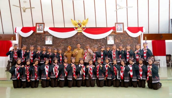 Pesan Khusus Bupati Setyo Wahono Lepas 32 Pramuka Penggalang Bojonegoro Menuju Jamnas XII Cibubur