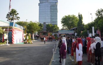 PLN Icon Plus dan PLN Komplek Ketintang Gelar Upacara HUT ke-81 RI, Teguhkan Semangat Indonesia Berdaulat, Adil, dan Makmur