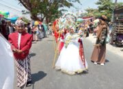 Usung Tema Perjuangan, Ratusan Pelajar SD/MI di Kedungadem Semarakkan Pawai Budaya HUT ke-81 RI