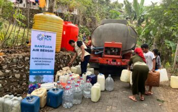 Kekeringan Meluas, YBM PLN UIP JBTB Salurkan 50 Ribu Liter Air Bersih ke Bondowoso dan Mojokerto
