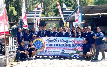Lepas Penat Liputan, PJI Bojonegoro Gelar Gathering di Karanganyar dan Magetan