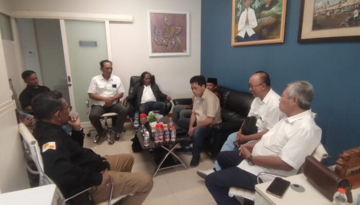 Pengurus SMSI Jatim Silaturahmi ke DPRD Surabaya, Bahas Sinergi Program Kerja