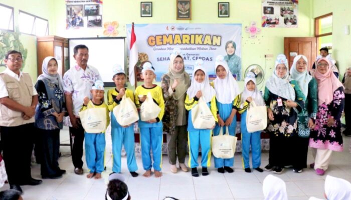 Kejar Target Konsumsi Ikan Jatim, Cantika Wahono Ajak 147 Siswa SDN Sukowati Bojonegoro Gemar Makan Ikan