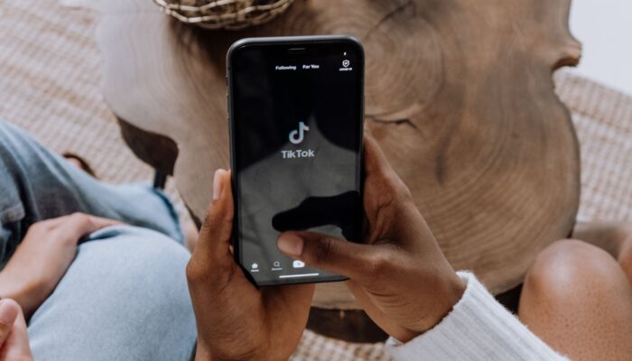Ketika TikTok Mulai Mendiagnosis Kita