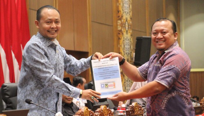 Sampaikan PU 5 Raperda di Paripurna, Fraksi PAN BNR Dorong Perluasan Bidang CSR Perusahaan