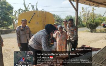 Tangani Dampak Kekeringan, Polsek Kedungadem dan BKP Salurkan 25 Ribu Liter Air Bersih