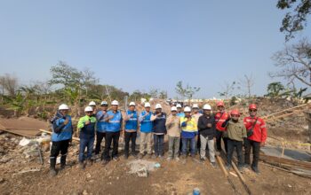 Perkuat Keandalan Kelistrikan Gresik dan Sekitarnya, General Manager PLN UIP JBTB Lakukan Site Visit Pantau Progres SUTT 150 kV Bungah – Paciran