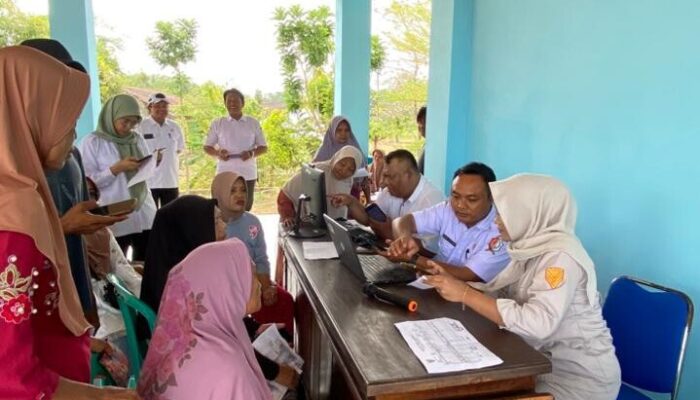 Pastikan Bansos Tepat Sasaran, Kecamatan Purwosari Lakukan Jemput Bola Pendaftaran IKD Warga