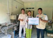 Dorong Kemandirian Pesantren, YBM PLN UIP JBTB Bantu Pengembangan Usaha AMDK di Mojokerto