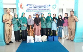 Dorong Ketahanan Pangan dan Ekonomi Rumah Tangga, TP PKK Bojonegoro Gelar Pembinaan Tematik di Sidomulyo