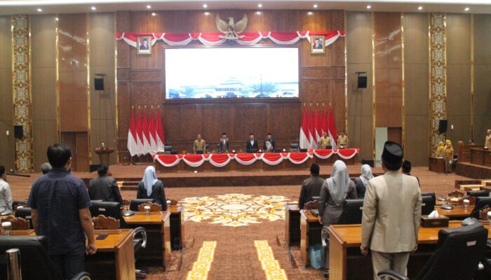 Paripurna DPRD Bojonegoro Jawaban Eksekutif atas PU 5 Raperda, Bupati Tegaskan Komitmen Sinergi Yang Berdampak Nyata
