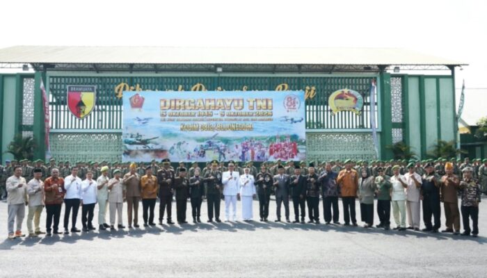 Bupati Setyo Wahono dan Wabup Nurul Azizah Hadiri Peringatan HUT ke-81 TNI Tahun 2026 di Makodim 0813 Bojonegoro