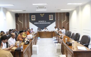 Soal Sengketa Sempadan PTSL Jetak, Komisi A DPRD Bojonegoro Panggil BBWS Tinjau Lokasi