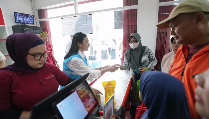 Semangat Hari Sumpah Pemuda, Dekatkan Layanan ke Desa, PLN dan Wamendagri Dorong Transaksi Listrik Mudah Lewat KDKMP di Jawa Barat