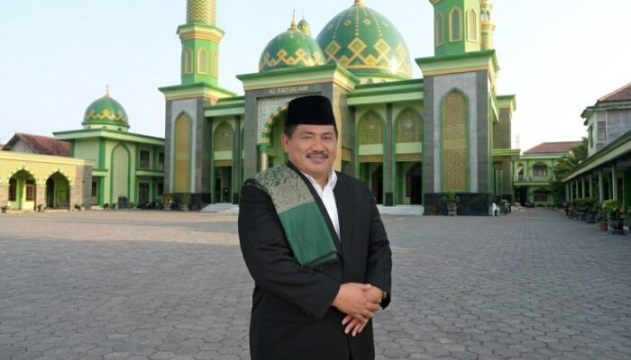 Di Ponpes Al Fatimah, KH Tamam Syaifuddin Apresiasi Program Polisi Bersama Masyarakat