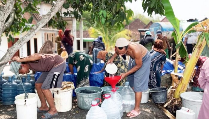 Implementasikan Program Menteri Imipas, Lapas Bojonegoro Bagi Air Bersih ke Kedungadem