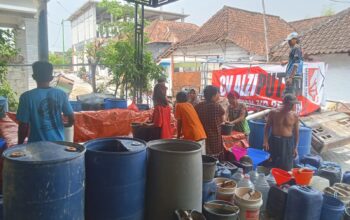Bukan Sekadar Seremoni, CV Alzi Putra Gelontorkan Bantuan Air Bersih Lintas Kecamatan di Bojonegoro