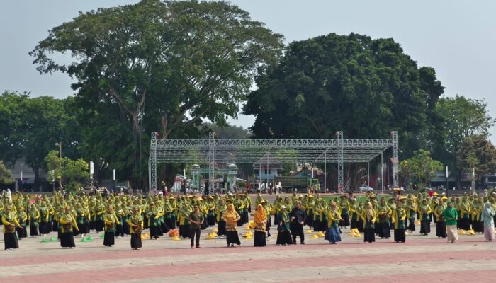 2.500 Peserta Padati Alun-Alun Tuban, Gebyar Senam dan Tari Kolosal Meriahkan Harlah IGRA ke-24